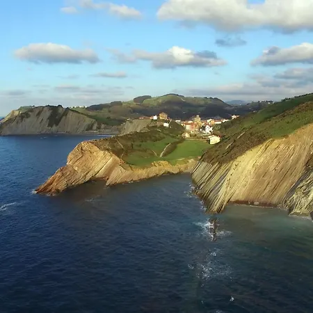 San Jose - Ongi Etorri Апартаменты *